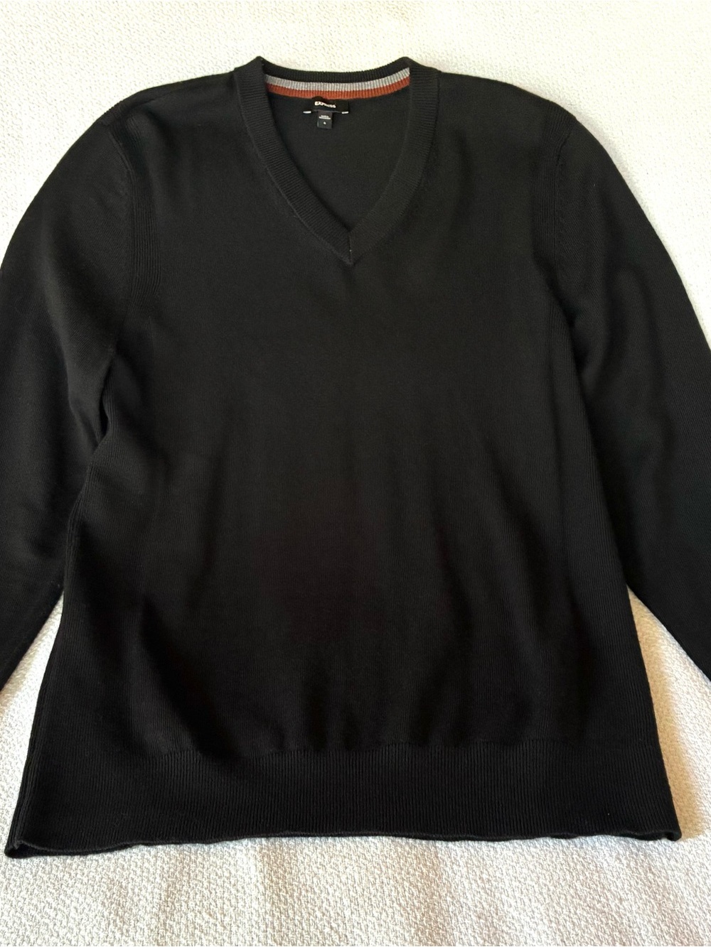 Express 100% Merino Wool Black V-Neck Sweater Men’s Small